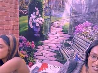 Chazzy live webcam show