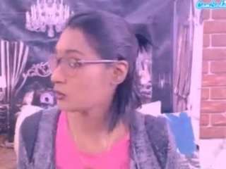 Chazzy live webcam show
