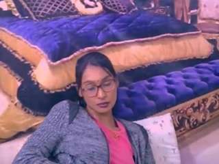 Chazzy live webcam show