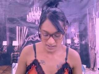 indianrebel2luv's live room