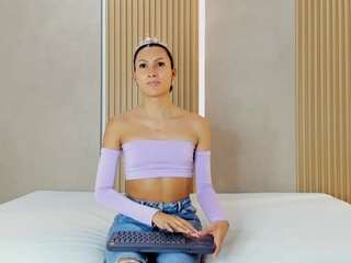 Mẫu này đang trực tiếp. ciara-brownn