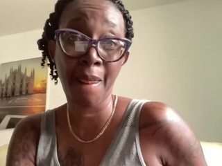 saucyslimz Live Webcam on CamSoda