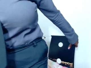 CiaraEbonyx live cam preview