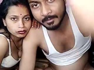 desi-couppel Live Webcam on CamSoda