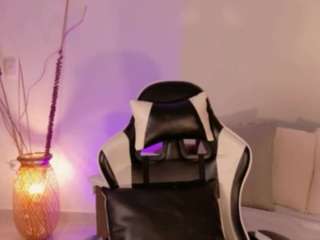 Live cam show with chloemoretix
