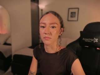 chloemoretix live webcam show