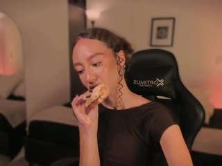 chloemoretix live webcam show