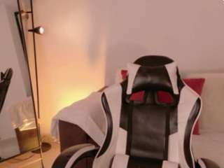 chloemoretix live webcam show