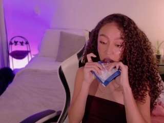 chloemoretix live cam