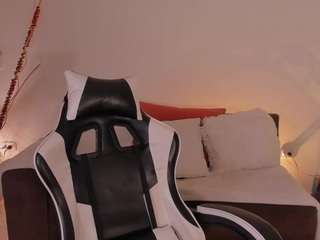 chloemoretix live cam preview