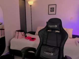 chloemoretix live cam preview