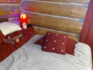 Live webcam model ladylorreign on Soda Cams