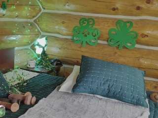 Live webcam model ladylorreign on Soda Cams