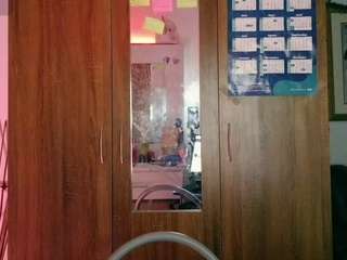 laug8, female webcam model,  years old, on live webcam