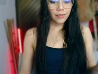 LauG live webcam show