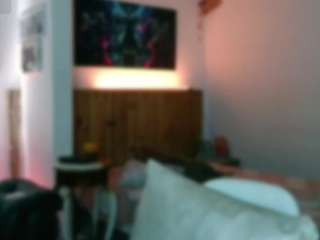 LauG live cam preview