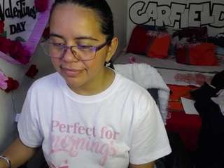 miss-kendraa Live Webcam on CamSoda