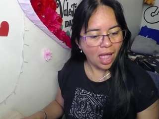 Miss-kendraa live webcam show