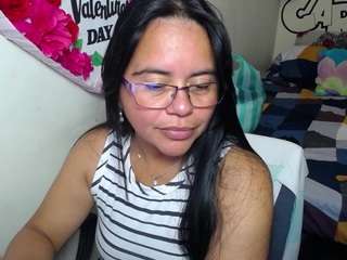 Miss-kendraa live cam preview