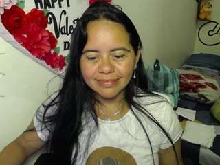 Miss-kendraa live cam preview