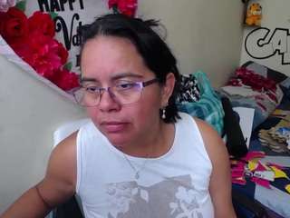 Miss-kendraa live cam preview
