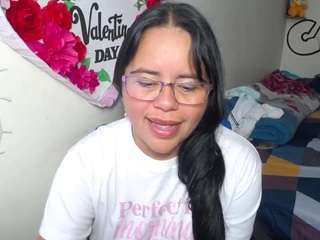 Miss-kendraa live cam preview