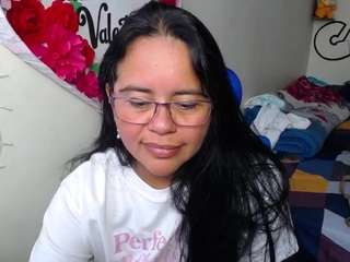Miss-kendraa live cam preview