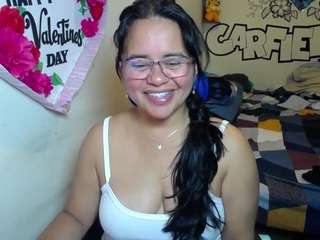 Miss-kendraa live cam preview