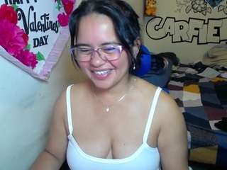 Miss-kendraa live cam preview