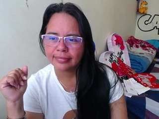 Miss-kendraa live cam preview