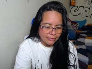 Miss-kendraa live cam preview