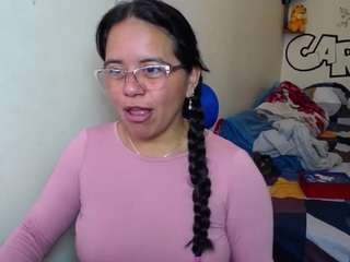 Miss-kendraa live cam preview