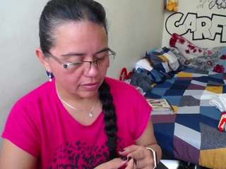 Miss-kendraa live cam preview