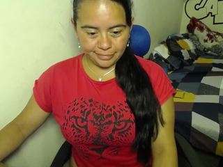 Miss-kendraa live cam preview
