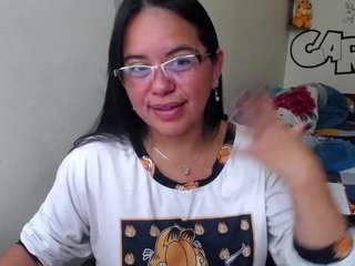 Miss-kendraa live cam preview