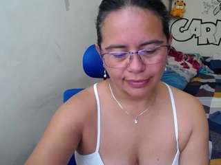 Miss-kendraa live cam preview