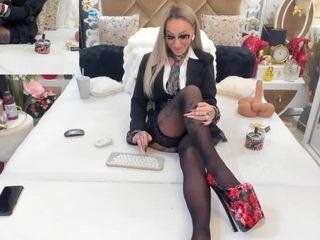 hotblonde69xxx webcam