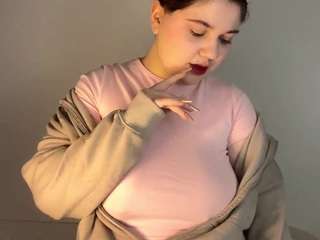 lunablakes's CamSoda show and profile