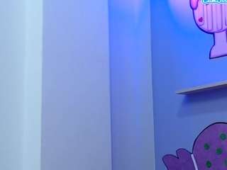 skinnysexzara18 webcam