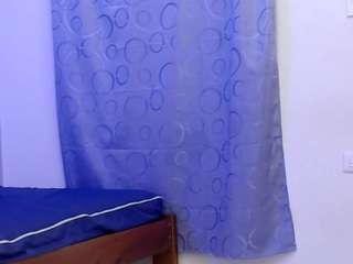 skinnysexzara18 webcam