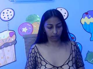 skinnysexzara18 webcam