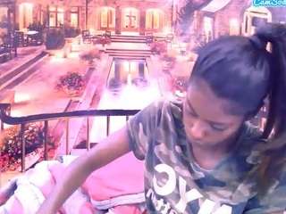 le modèle indiansapphire4u est en webcam porno dans un show sur le site camsoda, il possède les tags suivants: black hair,blowjob,brown eyes,deepthroat,dildo or vibrator,doggy style,drinking,fingering,moaning,smoking,tattoos,teen 18,young adult,petite,small tits