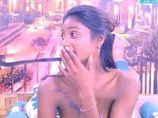 indiansapphire4u Live Webcam on CamSoda