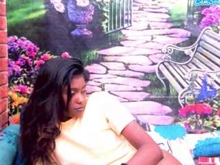 indiansapphire4u Live Webcam on CamSoda