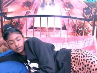 indiansapphire4u live webcam show