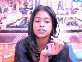 Crissy live webcam show