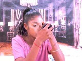 Crissy live cam preview
