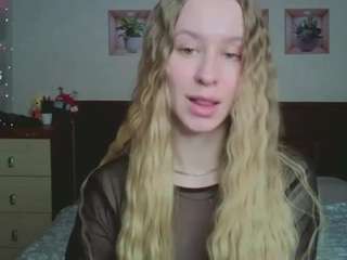 lilydevil12 from CamSoda