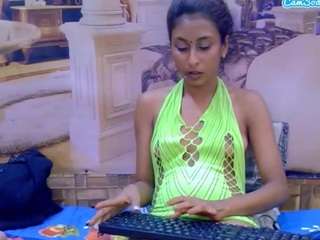 indiansexybutt's CamSoda show and profile