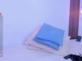 miia-gold's CamSoda show and profile